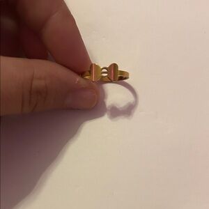 Elegant Gold Bow Ring